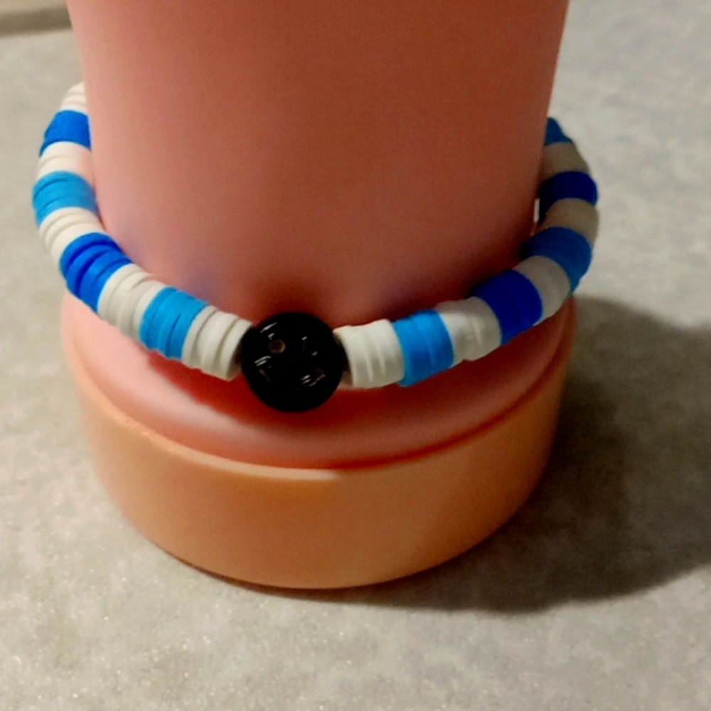 Bracelets - Picture 2 of 4